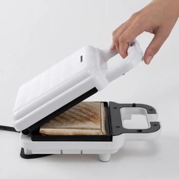 Сэндвичница гриль электрическая для приготовления сэндвичей и бутербродов