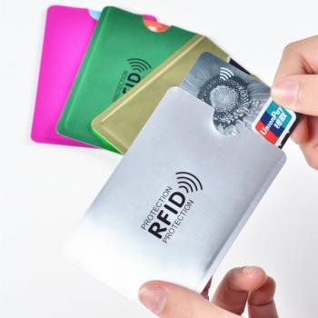 Защитный чехол для предотвращения чтения NFC RFID данных кредитной карты