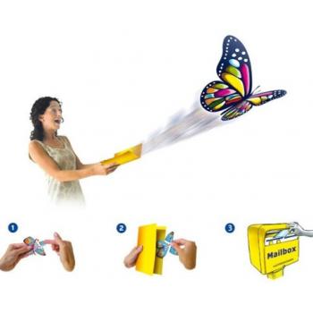 Летающая бабочка сюрприз, вылетающая из открытки